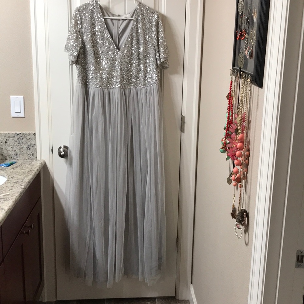 Bridesmaid Soft Gray tulle/sequin Dress: Plus Size